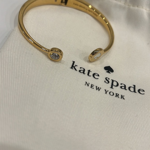 Kate Spade Spot the Spade Open Hinge Bangle Bracelet  White Crystal Gold Tone - Picture 2 of 4